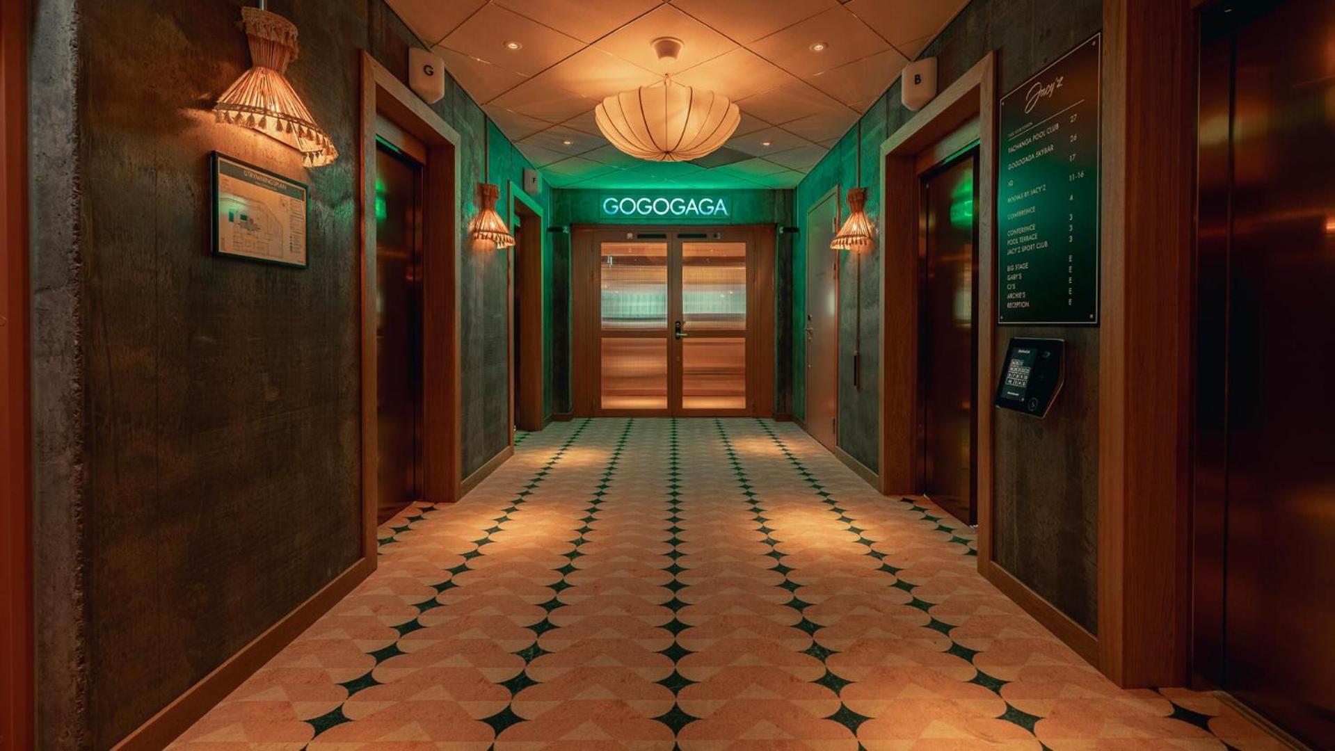 Jacyz Hotel Gothenburg Exterior photo The entrance to the Goga