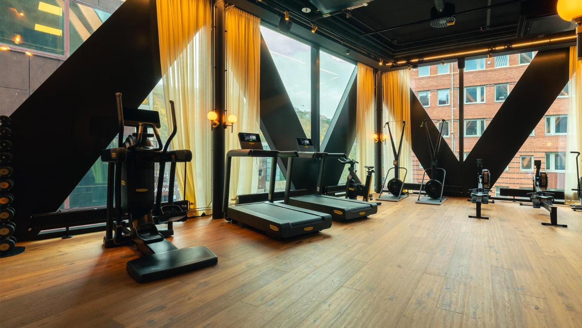 Jacyz Hotel Gothenburg Exterior photo The gym at the hotel