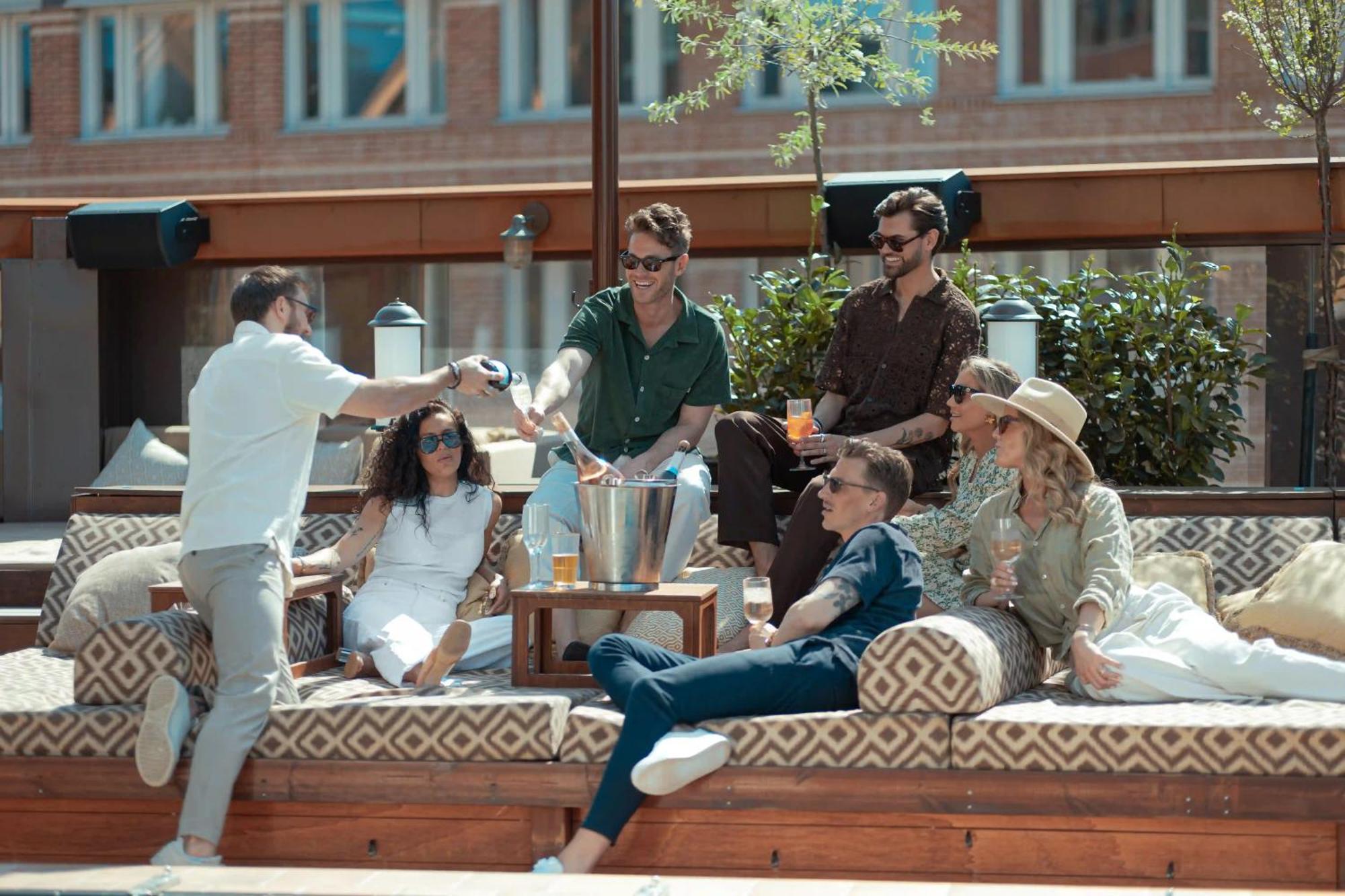 Jacyz Hotel Gothenburg Exterior photo The cast of The Royals at the 2016 Toronto International Film Festival